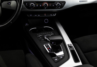 Подержанный автомобиль Audi A4 allroad 2016 года (15 фото)