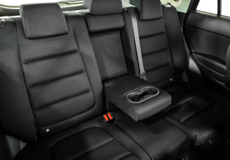 Подержанный автомобиль Mazda CX-5 2015 года (17 фото)