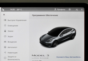 Подержанный автомобиль Tesla Model 3 2019 года (17 фото)