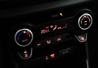 Подержанный автомобиль Kia Picanto 2018 года (16 фото)