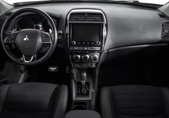 Подержанный автомобиль Mitsubishi ASX 2021 года (15 фото)