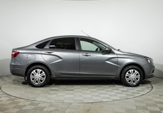 Подержанный автомобиль LADA (ВАЗ) Vesta Sedan 2016 года (4 фото)
