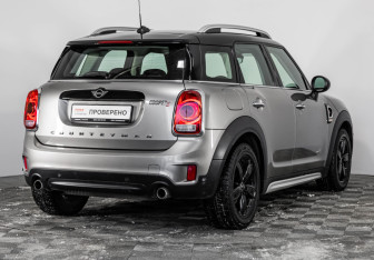 Подержанный автомобиль MINI Countryman 2018 года (6 фото)