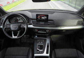 Подержанный автомобиль Audi Q5 2019 года (14 фото)