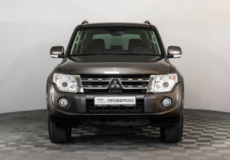Подержанный автомобиль Mitsubishi Pajero 2014 года (2 фото)