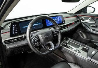 Подержанный автомобиль Chery Arrizo 8 2023 года (11 фото)