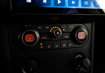 Подержанный автомобиль Nissan Qashqai 2008 года (17 фото)