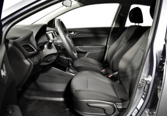 Подержанный автомобиль Hyundai Solaris Sedan 2017 года (10 фото)