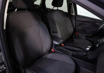 Подержанный автомобиль Ford Focus Sedan 2017 года (22 фото)