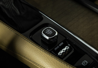 Подержанный автомобиль Volvo XC90 2017 года (23 фото)