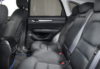 Подержанный автомобиль Mazda CX-5 2017 года (11 фото)