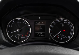Подержанный автомобиль Skoda Octavia Liftback 2011 года (18 фото)