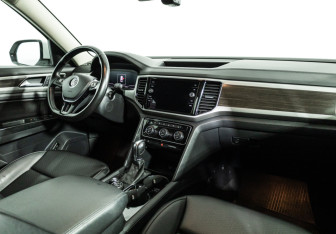 Подержанный автомобиль Volkswagen Teramont 2019 года (9 фото)