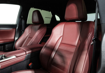 Подержанный автомобиль Lexus RX 2017 года (19 фото)