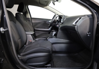 Подержанный автомобиль Kia Ceed Hatchback 2020 года (20 фото)