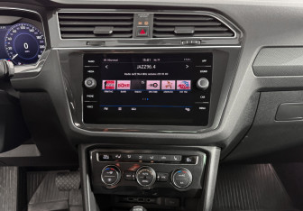 Подержанный автомобиль Volkswagen Tiguan 2017 года (15 фото)