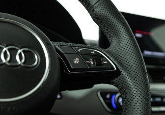 Подержанный автомобиль Audi A4 Sedan 2020 года (19 фото)