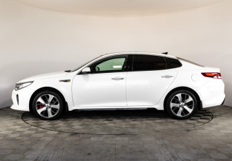 Подержанный автомобиль Kia Optima Sedan 2018 года (8 фото)