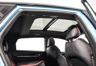 Подержанный автомобиль Geely Coolray 2023 года (19 фото)