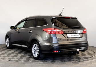 Подержанный автомобиль Ford Focus Wagon 2018 года (7 фото)