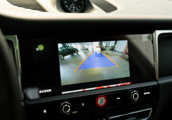 Новый Porsche Macan 2025 (20 фото)