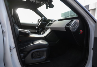 Подержанный автомобиль Land Rover Range Rover Sport 2016 года (28 фото)