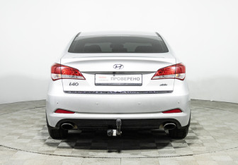 Подержанный автомобиль Hyundai i40 Sedan 2014 года (6 фото)