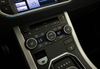 Подержанный автомобиль Land Rover Range Rover Evoque 2013 года (15 фото)