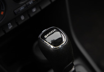 Подержанный автомобиль Skoda Rapid Liftback 2017 года (13 фото)