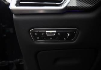 Подержанный автомобиль BMW X6 2020 года (26 фото)