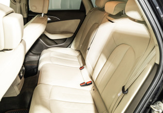 Подержанный автомобиль Audi A6 Sedan 2016 года (10 фото)