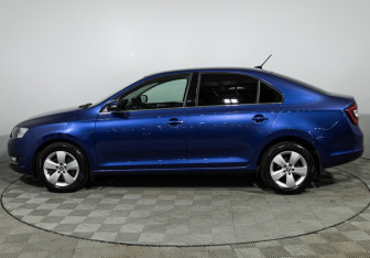 Подержанный автомобиль Skoda Rapid Liftback 2018 года (8 фото)