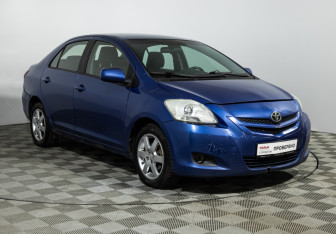 Подержанный автомобиль Toyota Yaris Sedan 2008 года (3 фото)