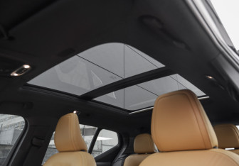 Подержанный автомобиль Volvo XC40 2021 года (30 фото)