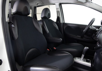 Подержанный автомобиль Nissan Note 2013 года (11 фото)