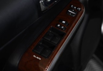 Подержанный автомобиль Toyota Camry Sedan 2013 года (23 фото)