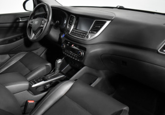 Подержанный автомобиль Hyundai Tucson 2016 года (14 фото)