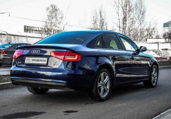 Подержанный автомобиль Audi A4 Sedan 2015 года (5 фото)