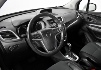 Подержанный автомобиль Opel Mokka 2013 года (9 фото)