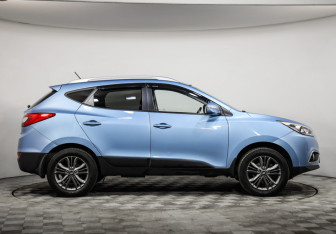 Подержанный автомобиль Hyundai Tucson 2014 года (4 фото)