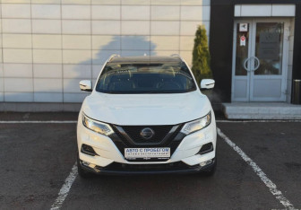 Подержанный автомобиль Nissan Qashqai 2019 года (2 фото)