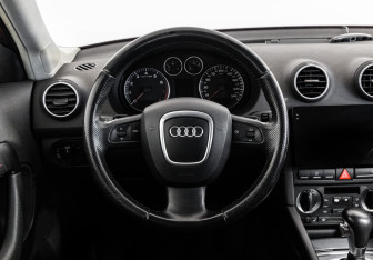 Подержанный автомобиль Audi A3 Hatchback 2008 года (12 фото)