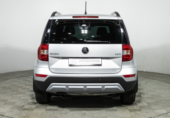 Подержанный автомобиль Skoda Yeti 2015 года (6 фото)