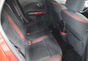 Подержанный автомобиль Nissan Juke 2013 года (13 фото)