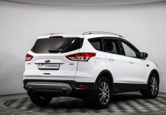 Подержанный автомобиль Ford Kuga 2013 года (5 фото)