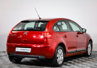 Подержанный автомобиль Citroen C4 Hatchback 2010 года (5 фото)
