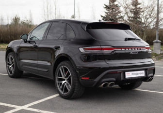 Подержанный автомобиль Porsche Macan 2021 года (17 фото)