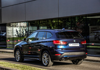 Подержанный автомобиль BMW X1 2019 года (8 фото)