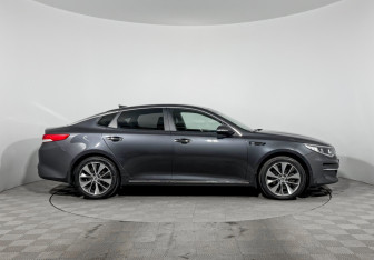 Подержанный автомобиль Kia Optima Sedan 2017 года (4 фото)