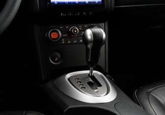 Подержанный автомобиль Nissan Qashqai 2007 года (12 фото)